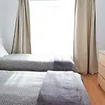 Family House דירה
